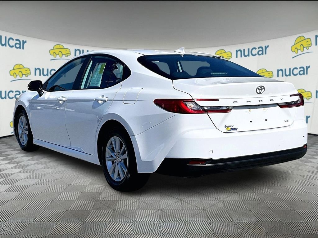 Used 2025 Toyota Camry SE FWD image 4