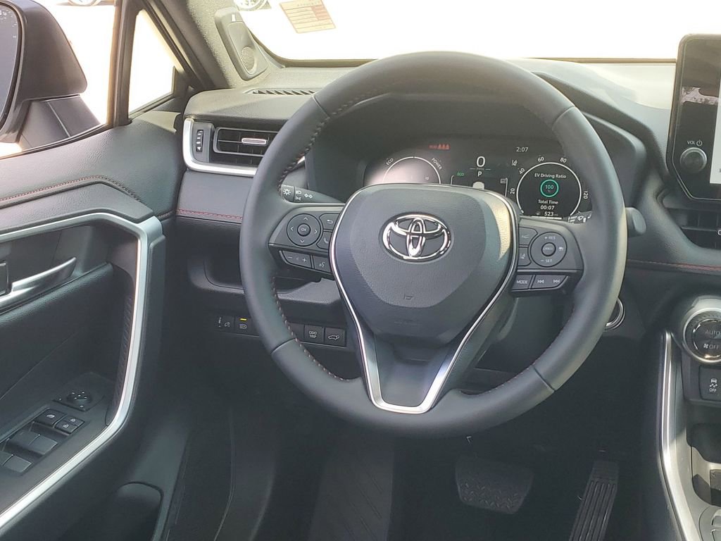 Certified 2025 Toyota RAV4 XSE image 25