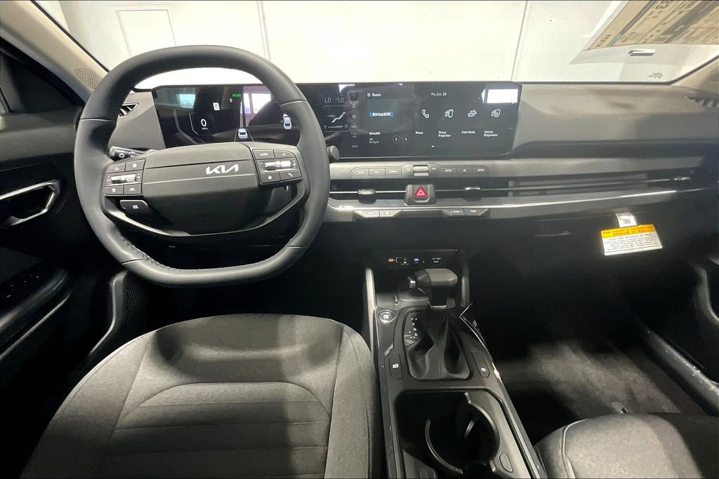 Used 2025 Kia K4 EX image 6
