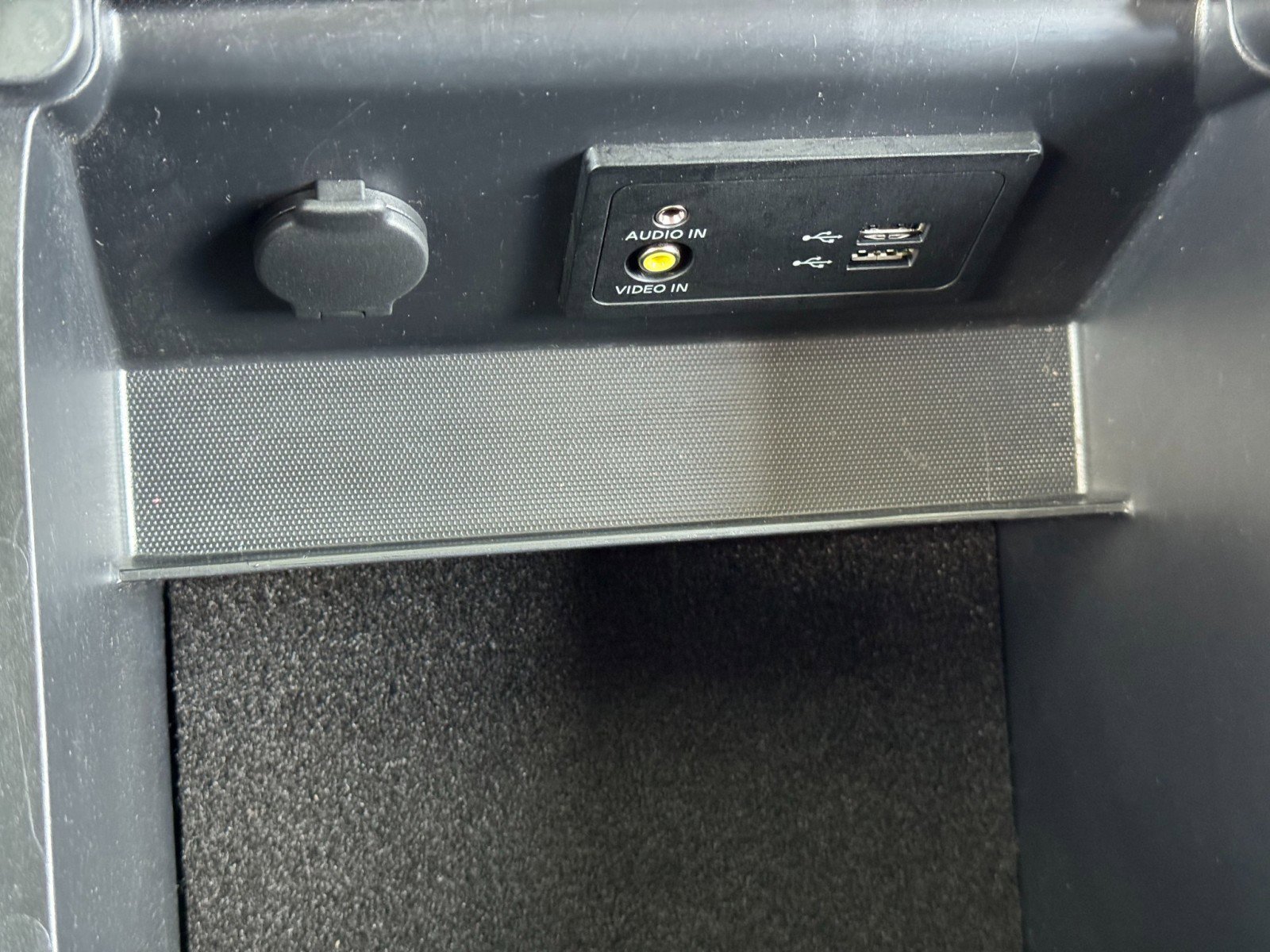 Used 2020 Nissan Pathfinder SV w/ Rock Creek Edition image 28