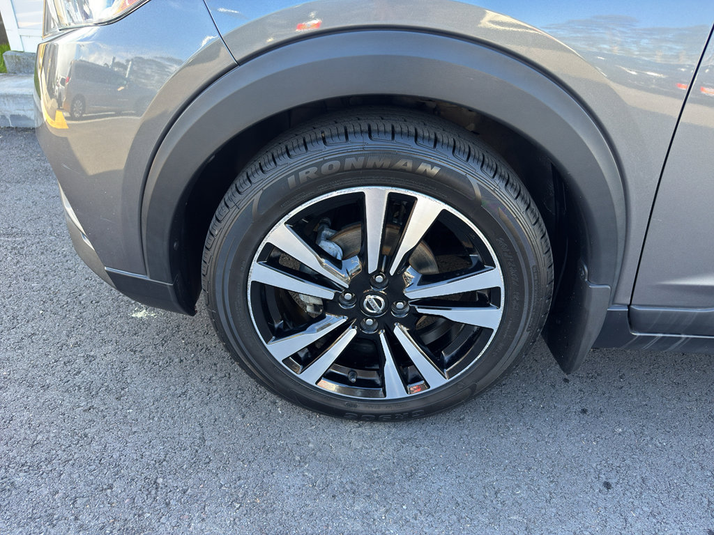 Used 2018 Nissan Kicks SV image 24