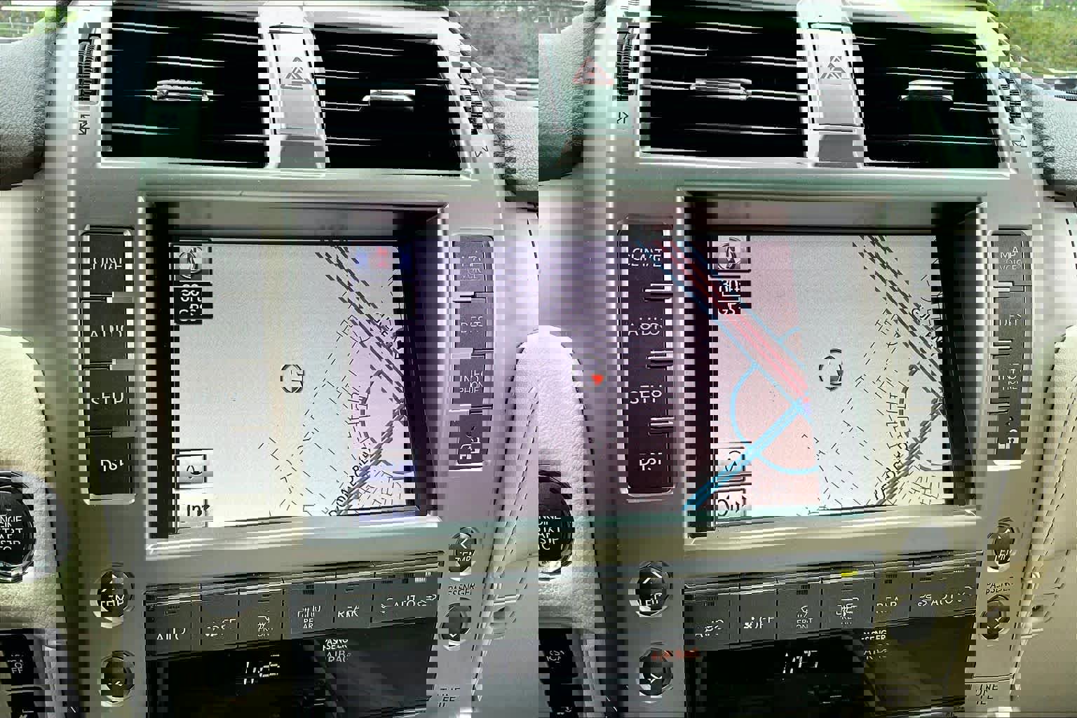 Used 2011 Lexus GX 460 w/ Comfort Plus Pkg AWD/4WD image 30