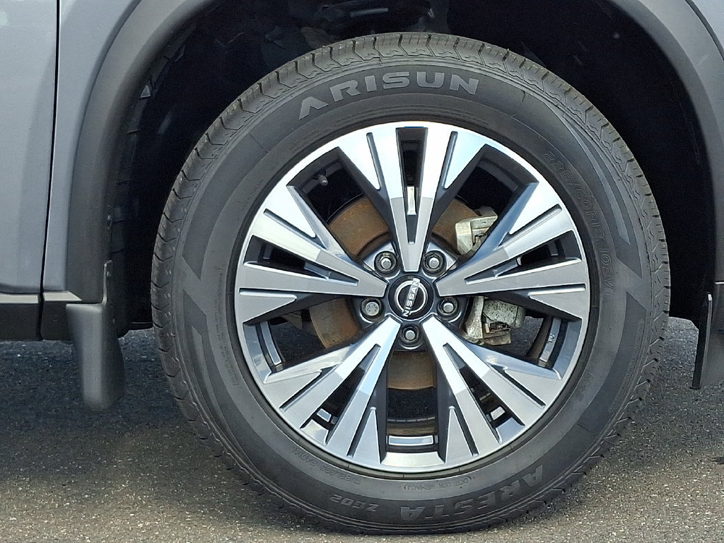 Certified 2023 Nissan Rogue SV w/ SV Premium B Package AWD/4WD image 9