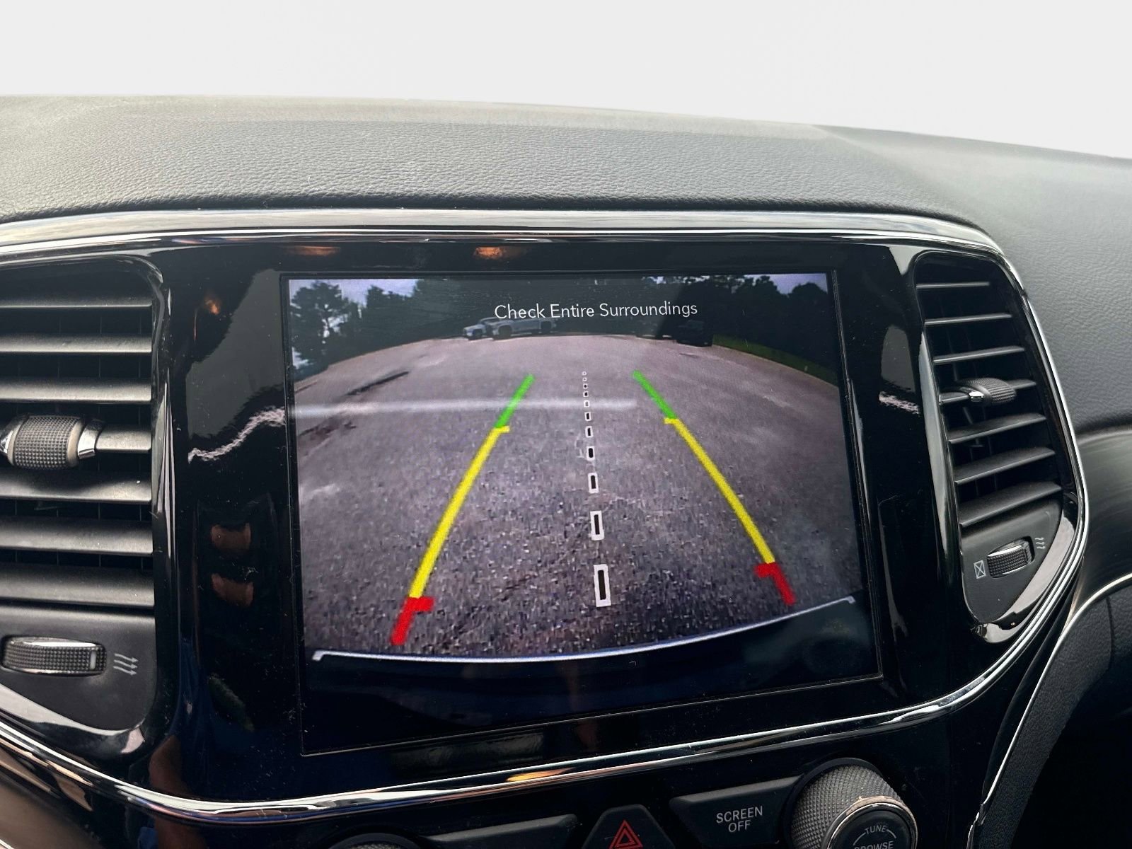 Used 2021 Jeep Grand Cherokee Limited RWD image 25