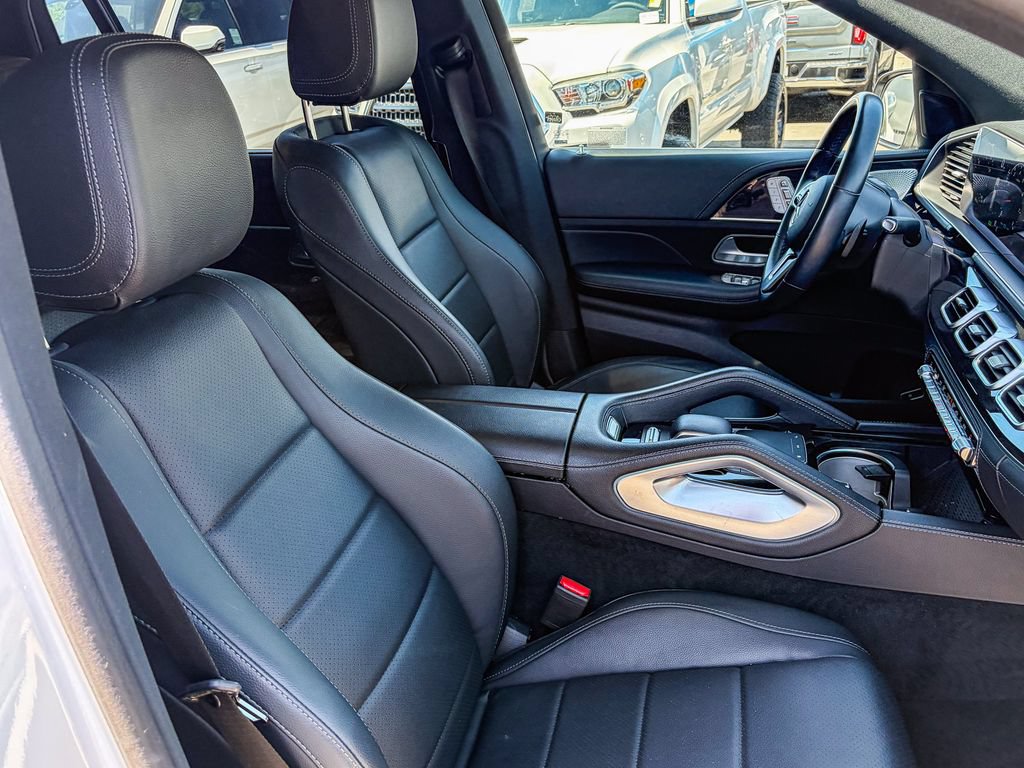 Used 2023 Mercedes-Benz GLS 450 4MATIC image 41