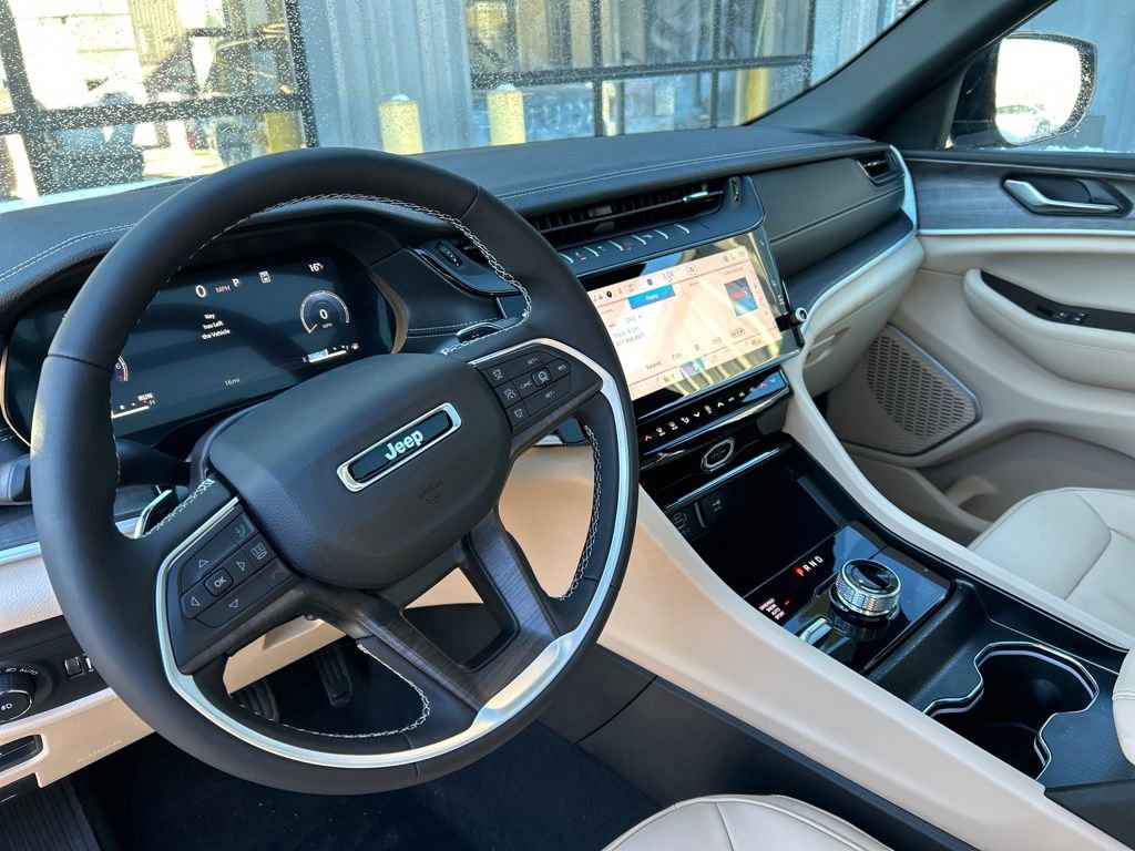 New 2026 Jeep Grand Cherokee Limited AWD/4WD image 37