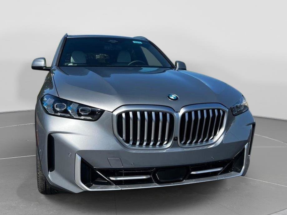 New 2026 BMW X5 xDrive40i w/ Executive Package AWD/4WD image 3