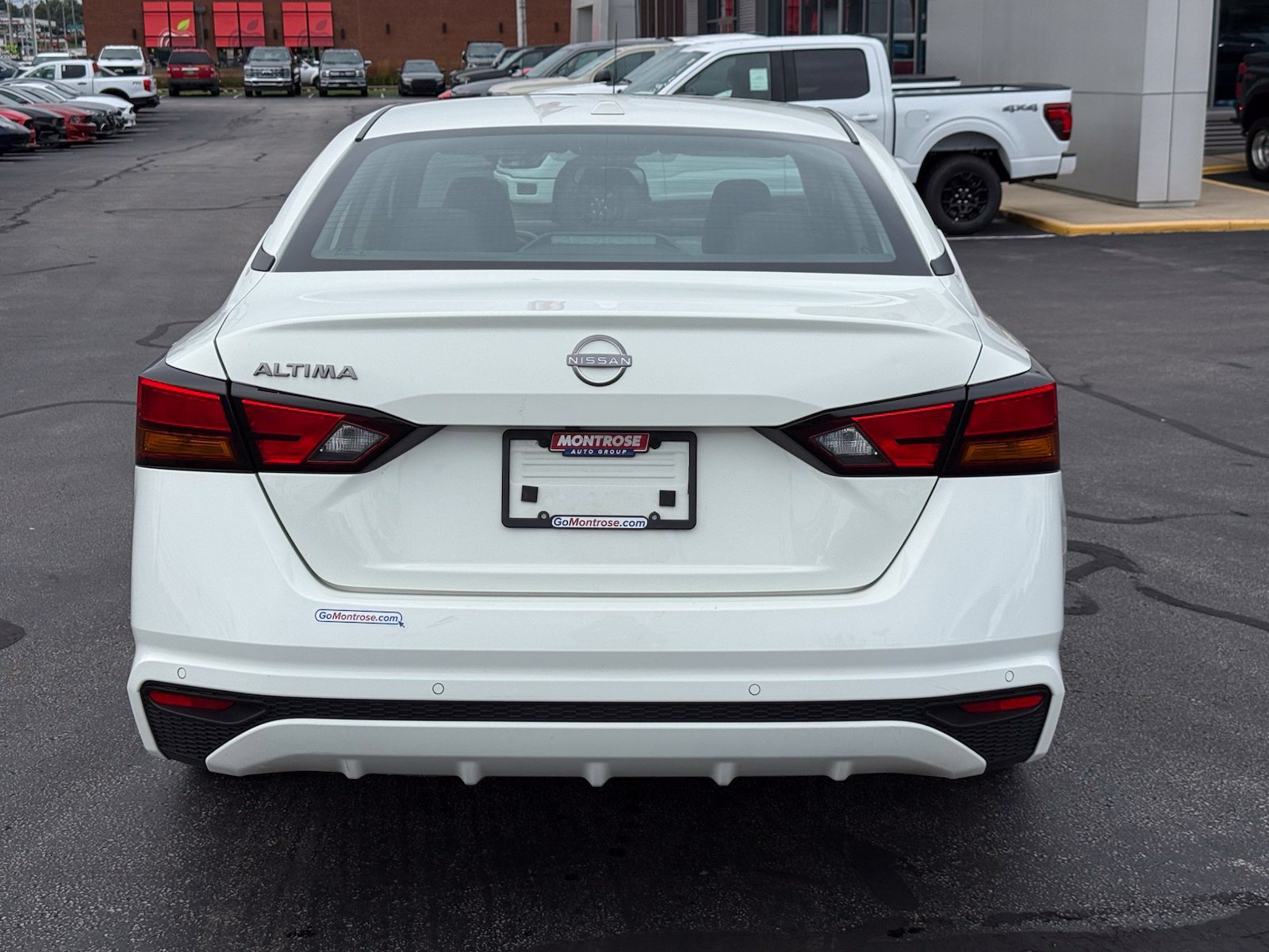 Used 2025 Nissan Altima 2.5 SV FWD image 5