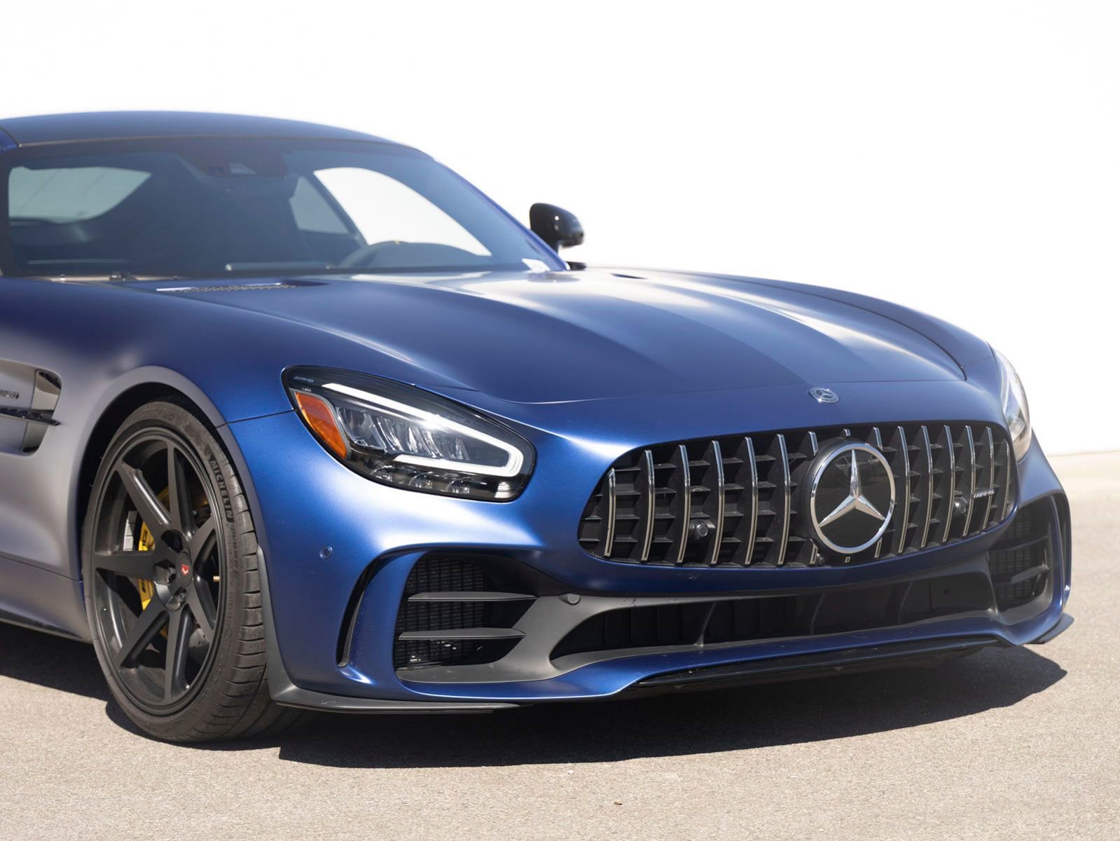 Used 2020 Mercedes-Benz AMG GT R image 3