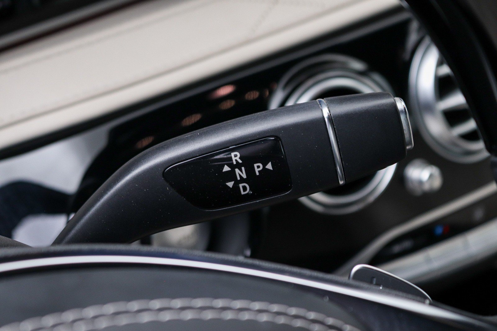 Used 2017 Mercedes-Benz S 550 Sedan image 24