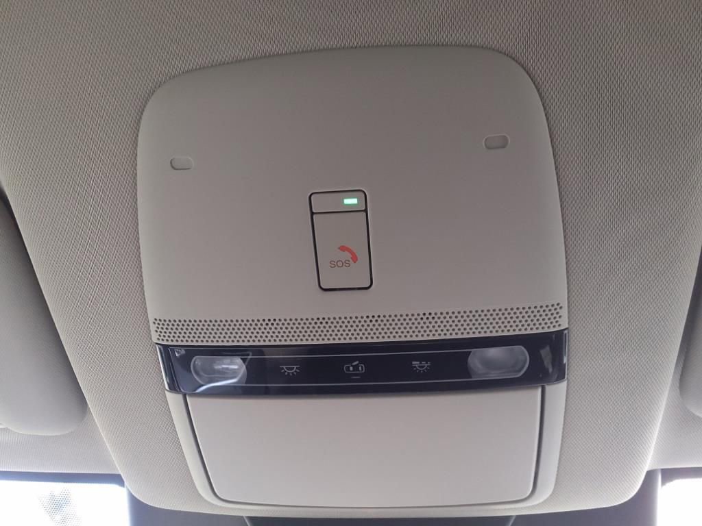 New 2025 Nissan Ariya AWD image 29