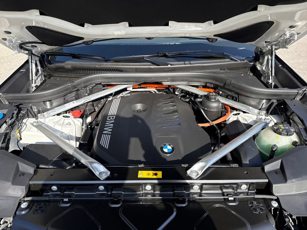 New 2026 BMW X5 xDrive50e image 29