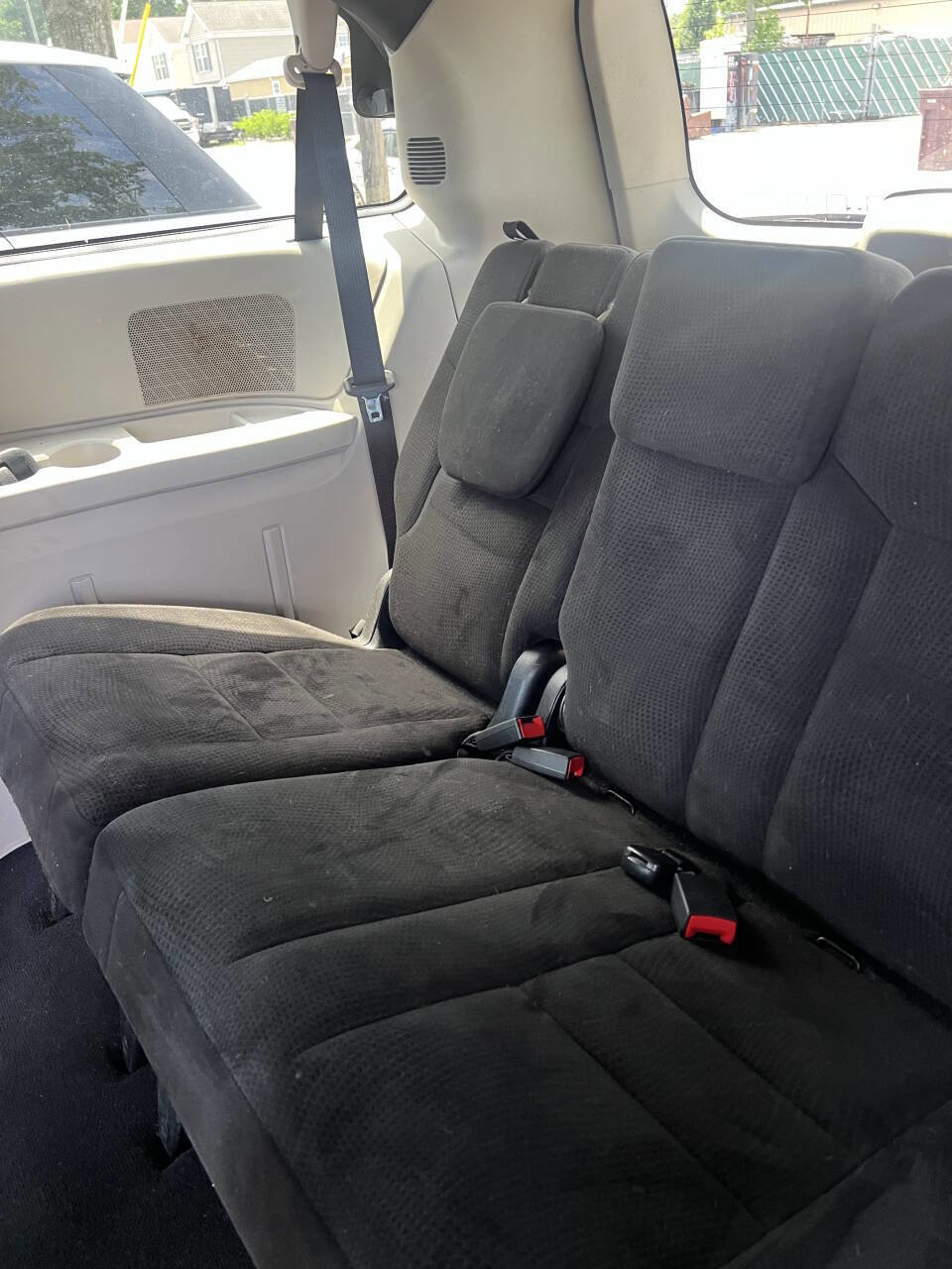 Used 2015 Dodge Grand Caravan SE image 18