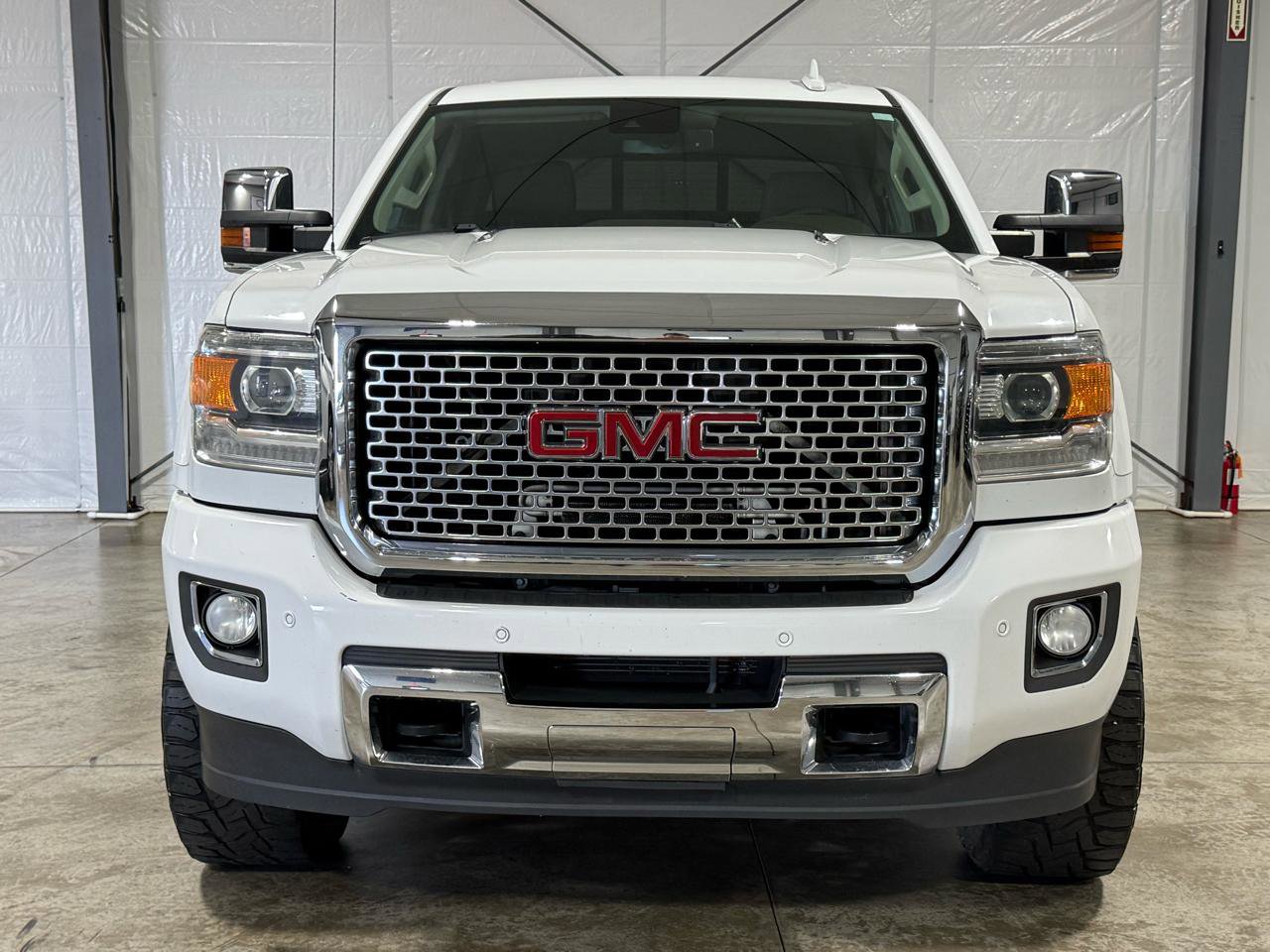 Used 2016 GMC Sierra 2500 Denali w/ Duramax Plus Package AWD/4WD image 5