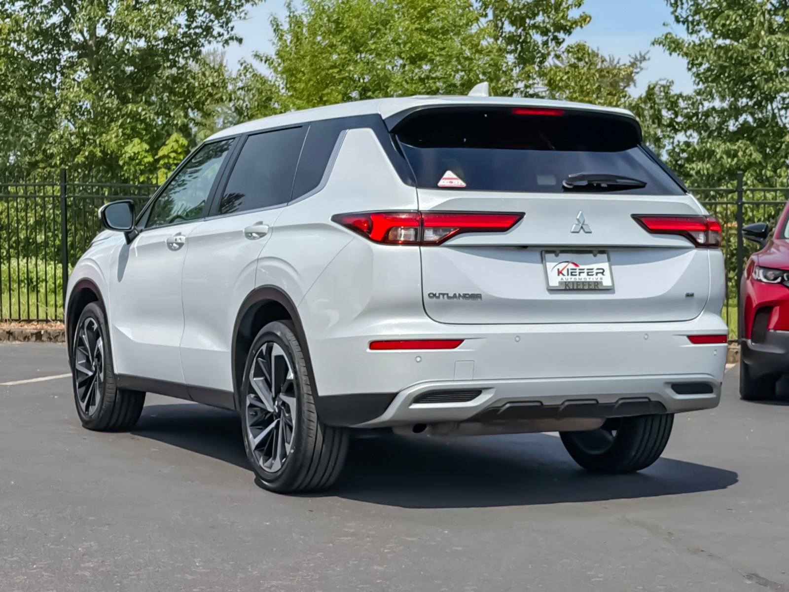 Used 2024 Mitsubishi Outlander SE FWD image 6