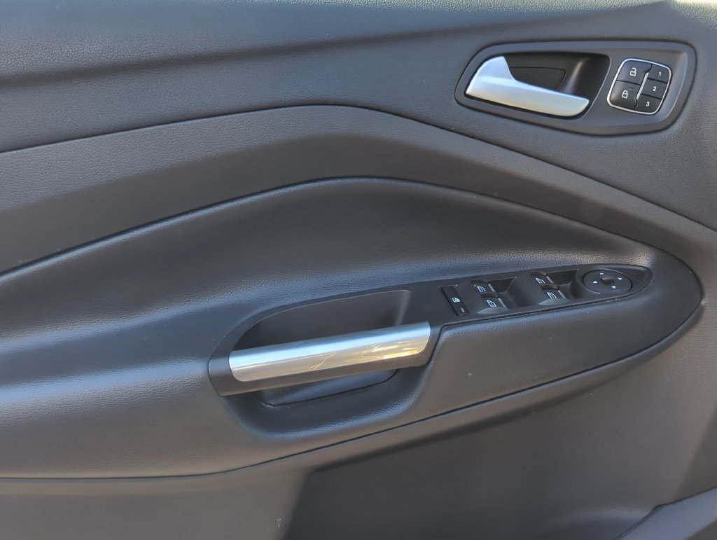 Used 2017 Ford Escape Titanium AWD/4WD image 13