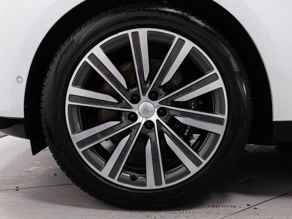 Used 2024 Land Rover Range Rover Autobiography image 36