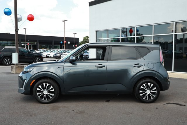 Used 2023 Kia Soul LX FWD image 9