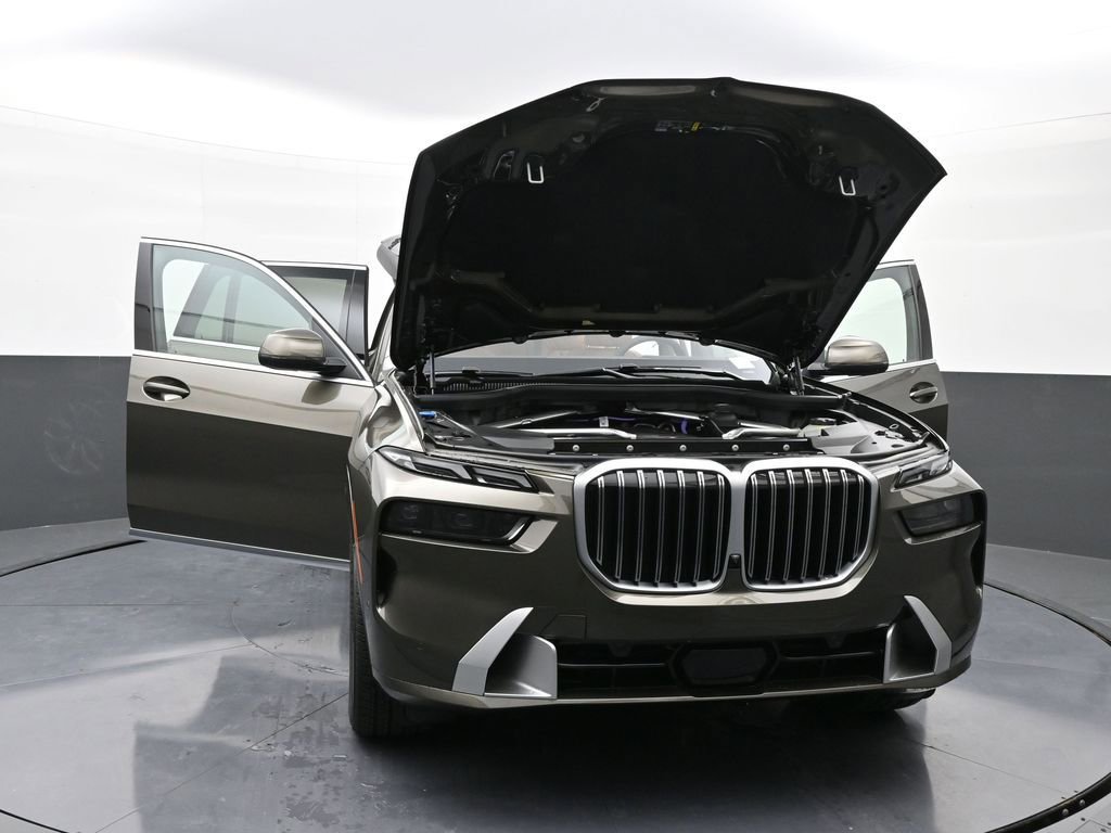 New 2025 BMW X7 xDrive40i image 51