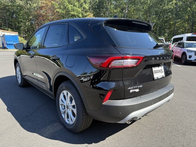 Used 2025 Ford Escape Active w/ Tech Pack #1 AWD/4WD image 3