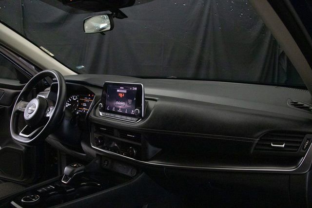 Used 2024 Nissan Rogue SV image 15