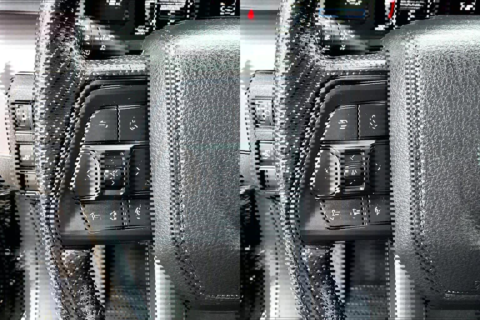 Certified 2025 Toyota Tacoma SR5 image 22