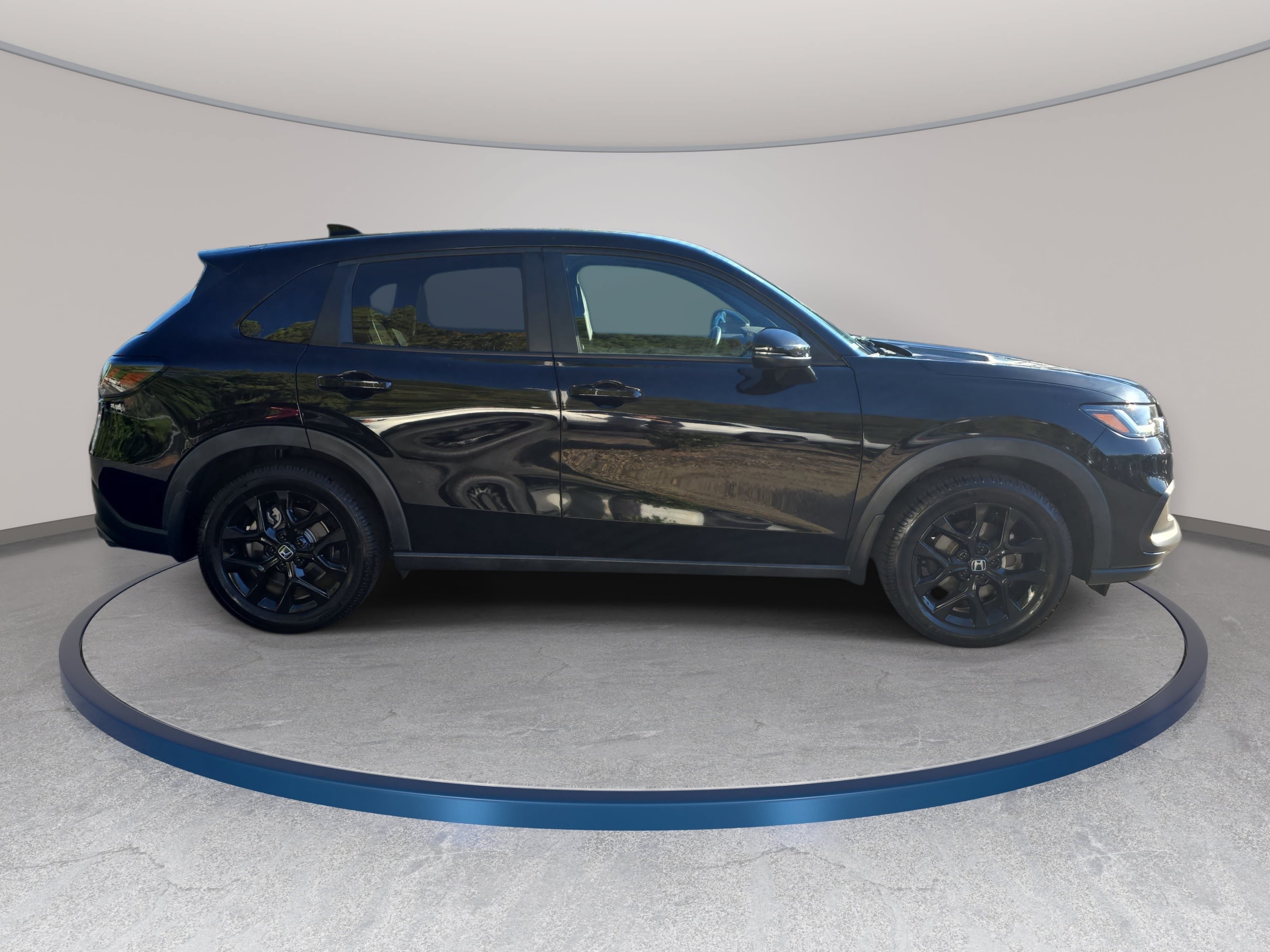 Used 2024 Honda HR-V Sport image 4