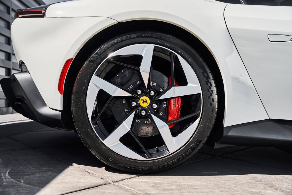 Used 2025 Ferrari 12Cilindri RWD image 18