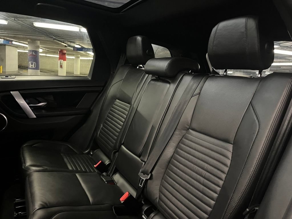 Used 2020 Land Rover Discovery Sport SE AWD/4WD image 21