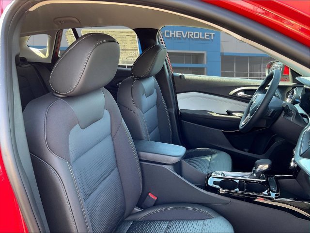 New 2026 Chevrolet Trax LT w/ Driver Confidence Package FWD image 13