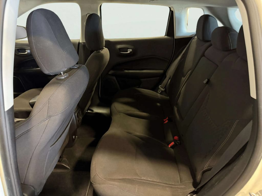 Used 2021 Jeep Compass Sport AWD/4WD image 17