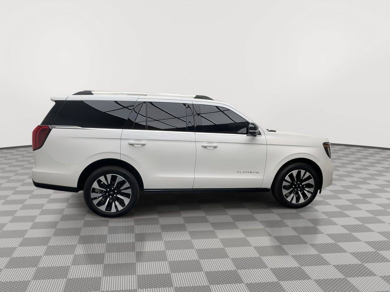 Certified 2025 Ford Expedition Platinum w/ Driver's Package AWD/4WD image 47