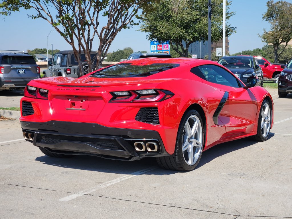 Used 2025 Chevrolet Corvette Stingray Premium Cpe w/ 3LT RWD image 4