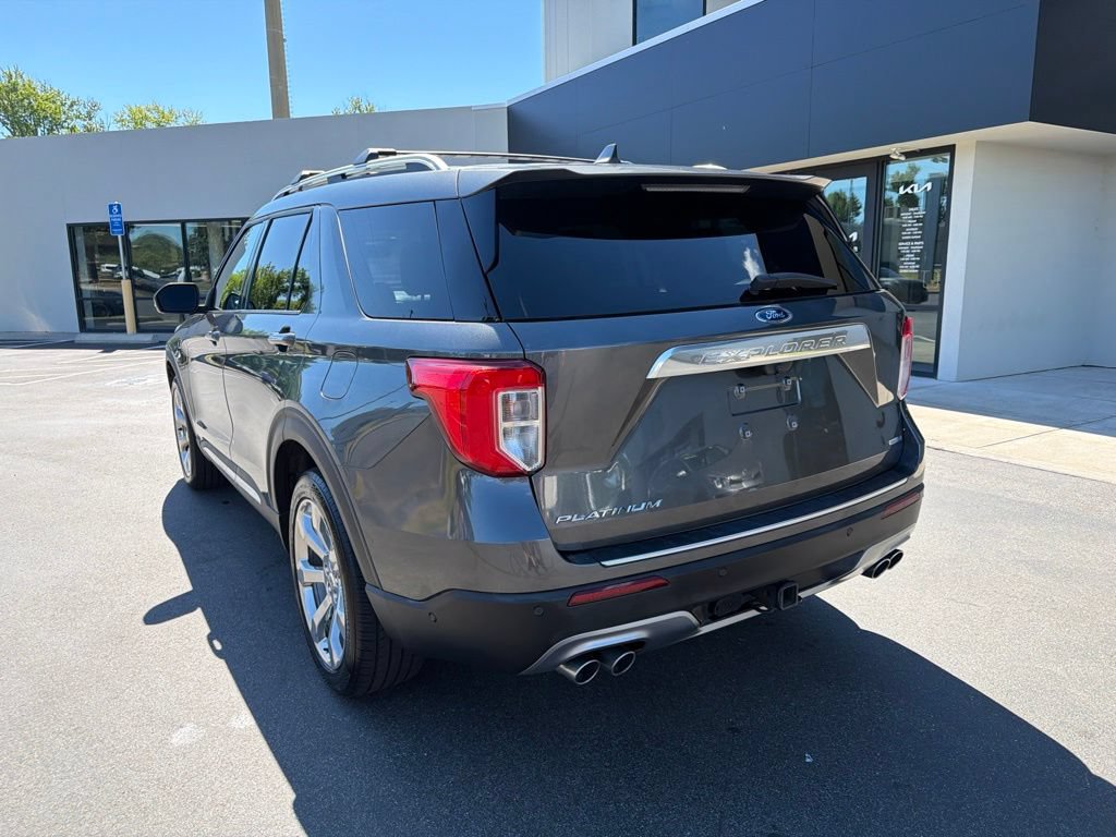 Used 2020 Ford Explorer Platinum w/ Premium Technology Package AWD/4WD image 10