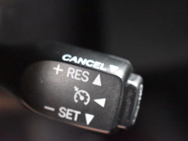 Used 2017 Toyota Camry XSE w/ Moonroof Package FWD image 29