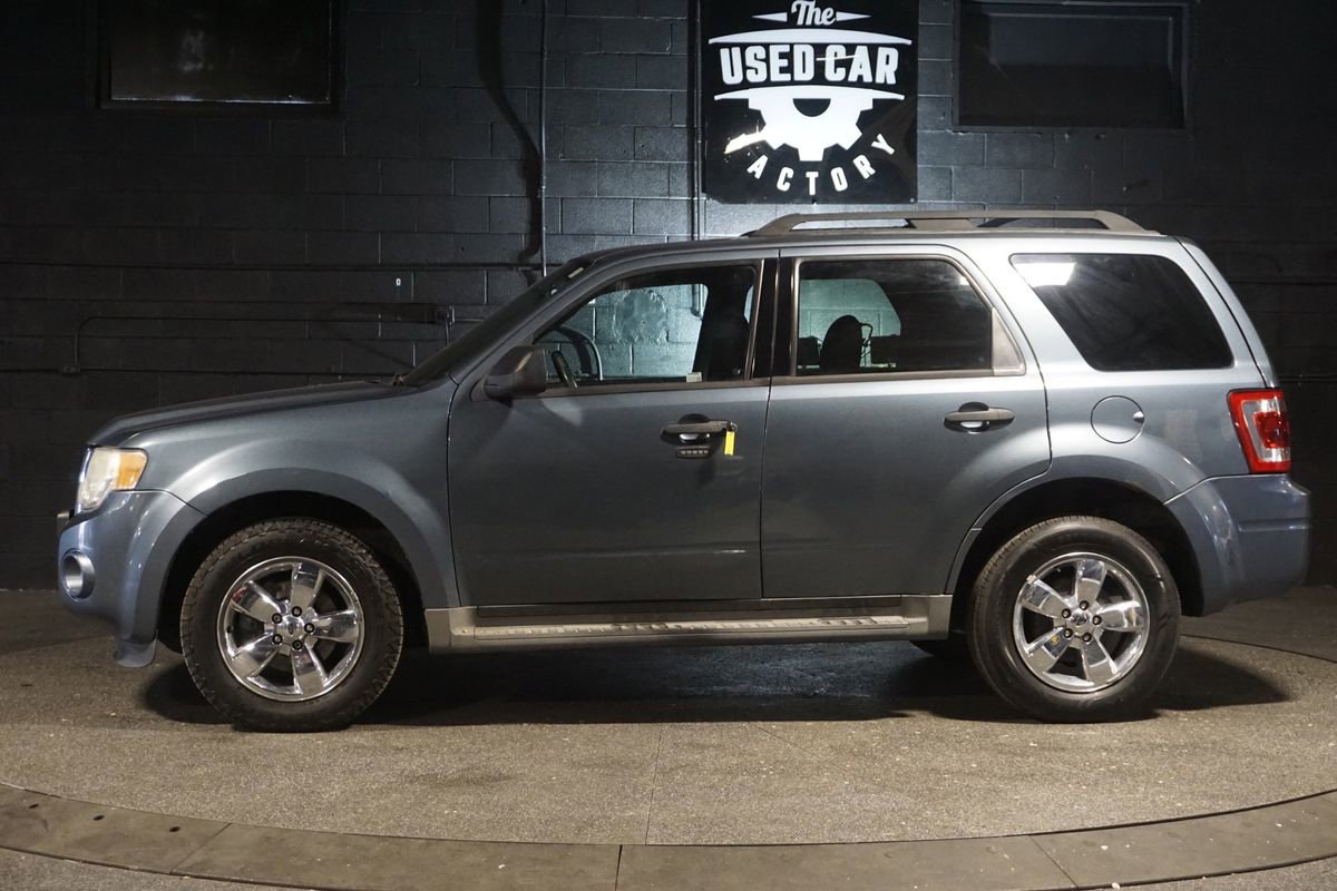 Used 2011 Ford Escape XLT w/ 202A Rapid Spec Order Code AWD/4WD image 2