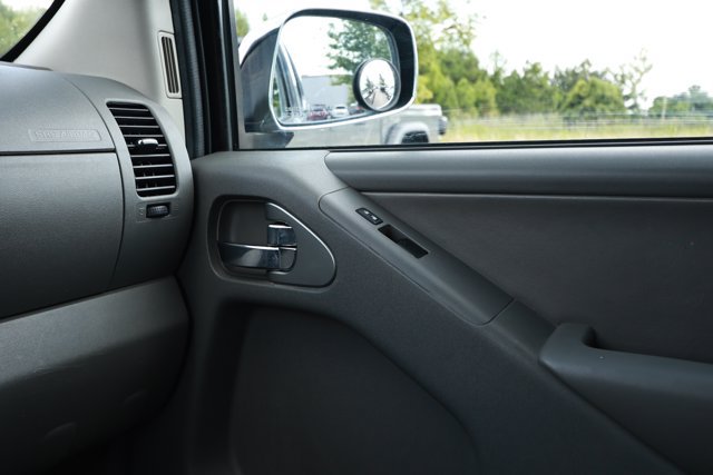 Used 2019 Nissan Frontier SL RWD image 26