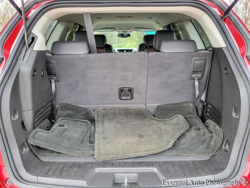 Used 2014 Chevrolet Traverse LT image 25