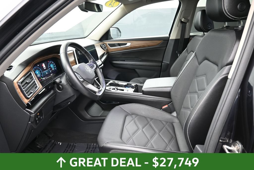 Used 2024 Volkswagen Atlas SE AWD/4WD image 17