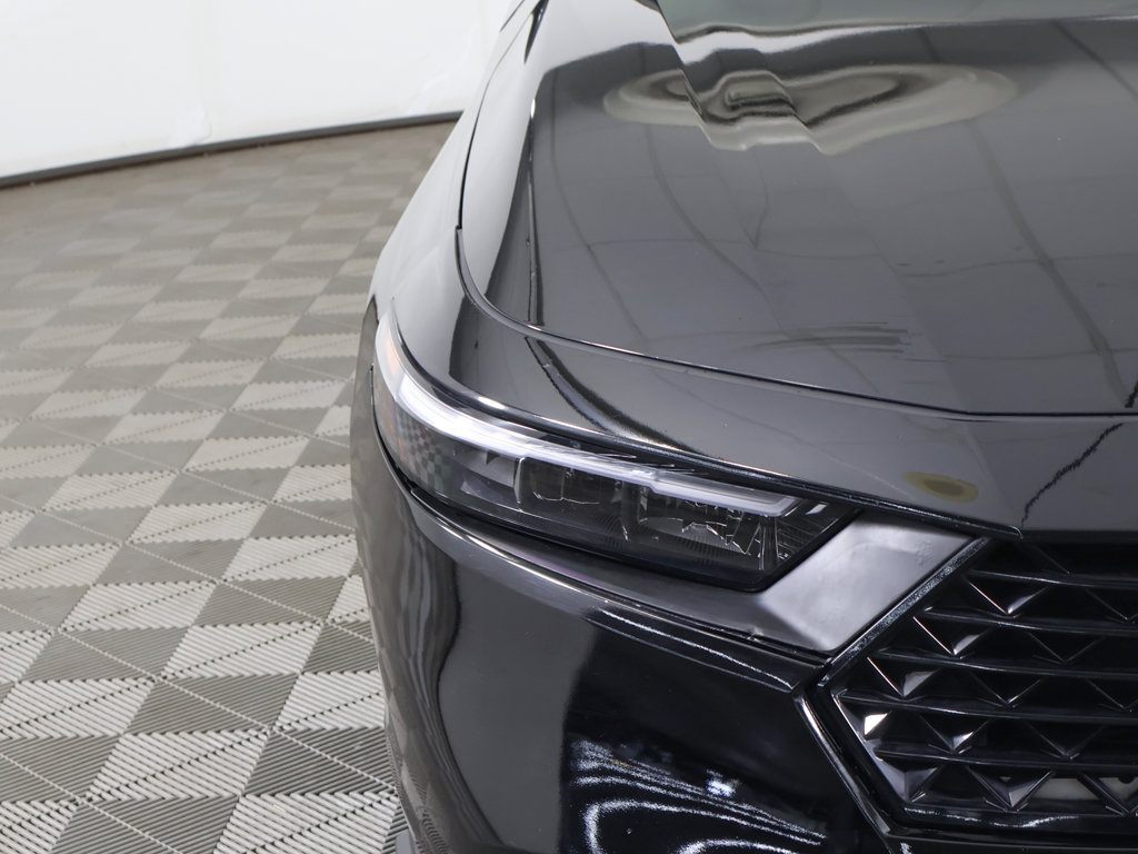 Used 2023 Honda Accord EX image 13