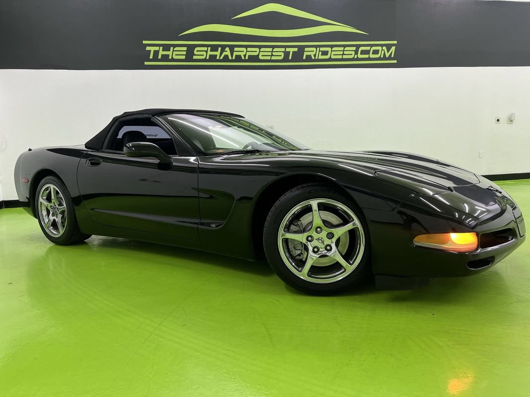Used 1998 Chevrolet Corvette Convertible w/ Memory Pkg RWD image 2