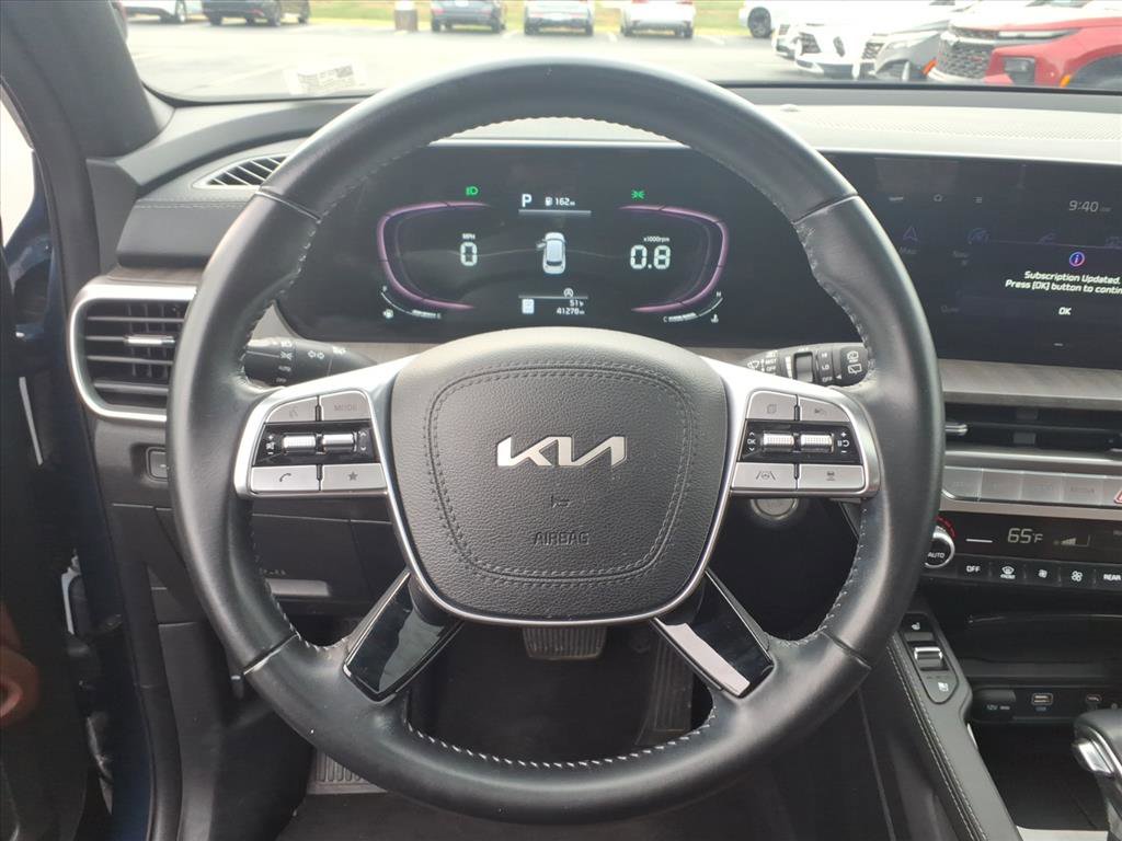 Used 2023 Kia Telluride EX w/ EX Captain's Chair Package image 20