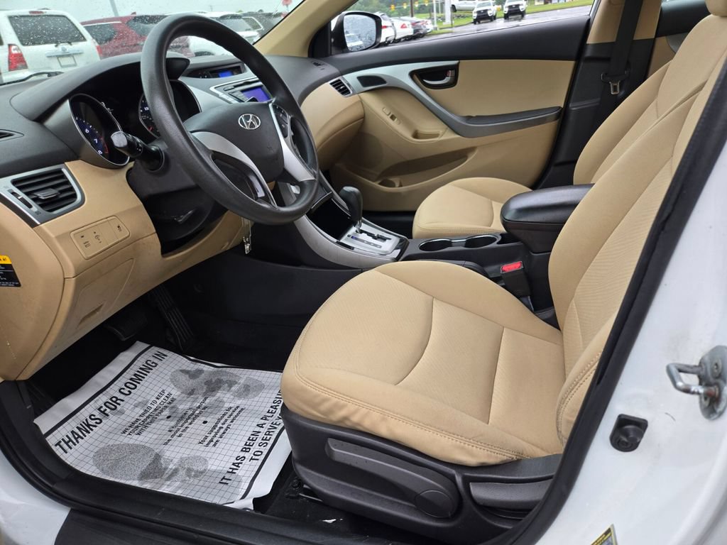 Used 2012 Hyundai Elantra GLS FWD image 9
