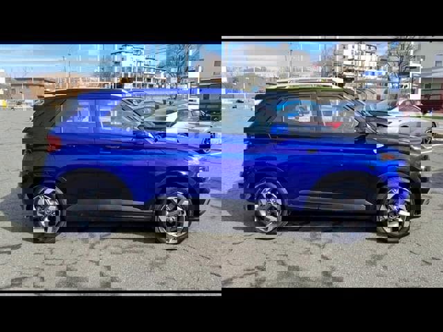 Certified 2022 Hyundai Venue SEL image 37