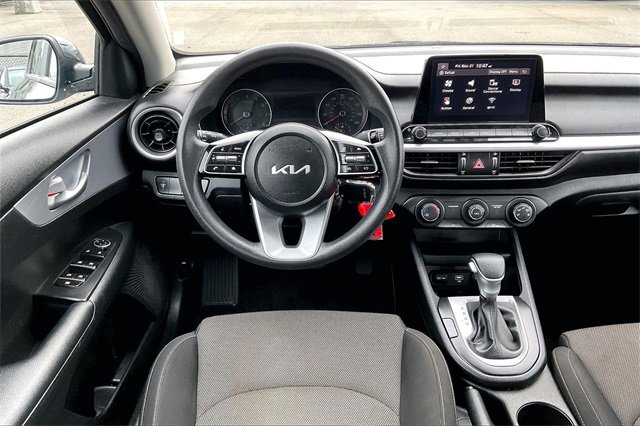 Used 2023 Kia Forte LXS image 5