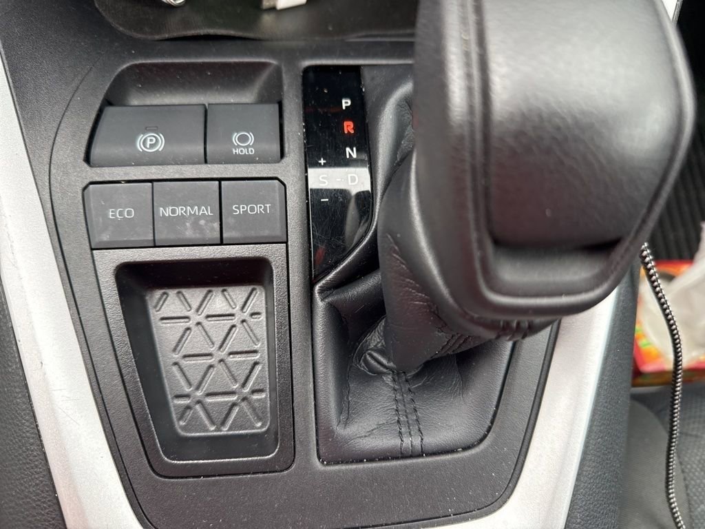 Used 2023 Toyota RAV4 XLE FWD image 33