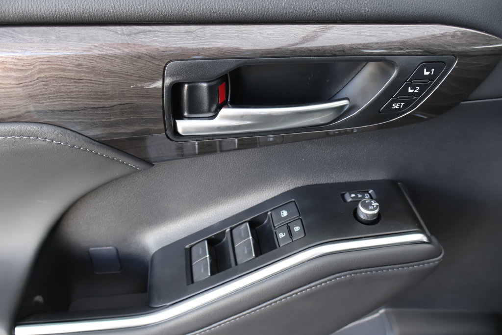 New 2026 Toyota Highlander Limited AWD/4WD image 23