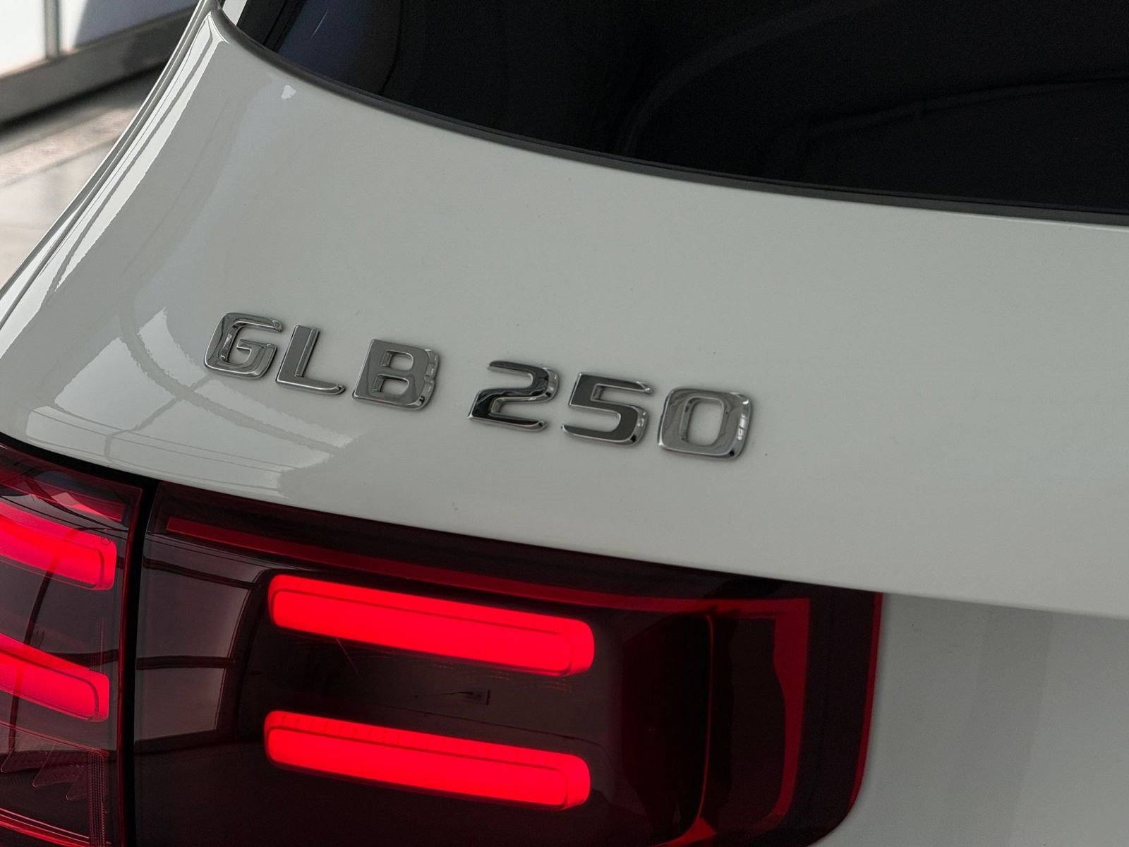 Used 2026 Mercedes-Benz GLB 250 image 26