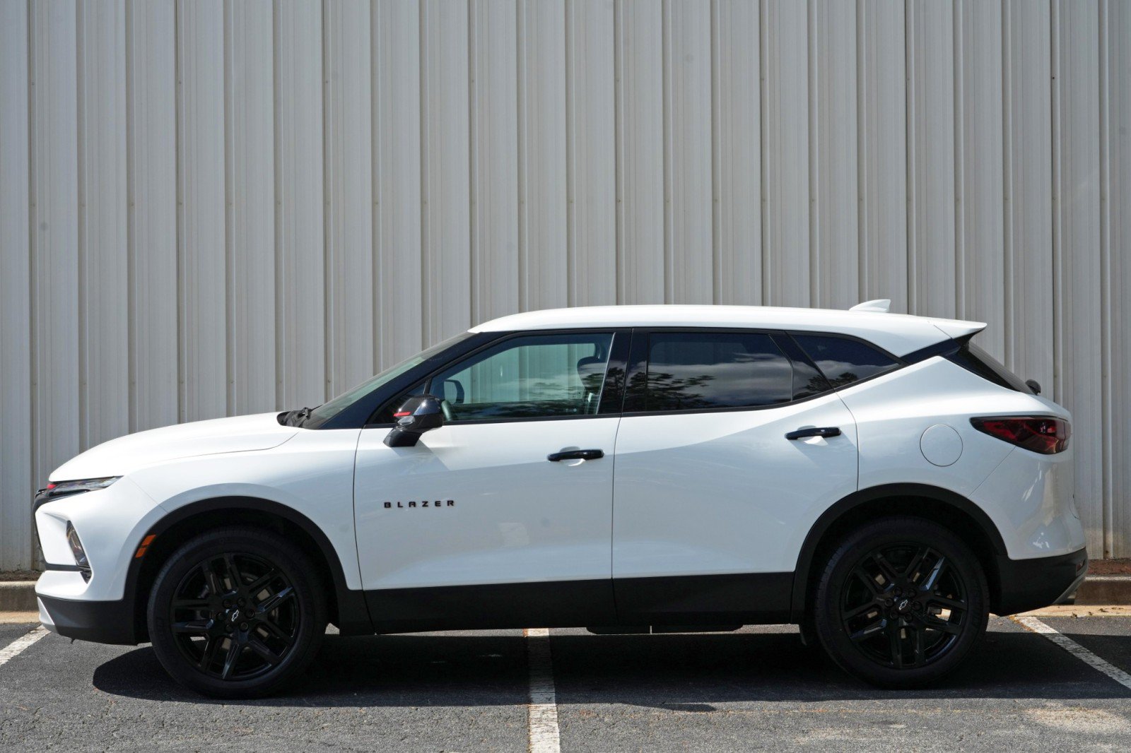 Used 2023 Chevrolet Blazer LT FWD image 45