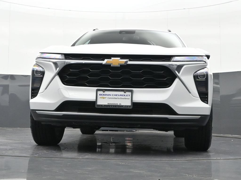 Certified 2025 Chevrolet Trax LT FWD image 36